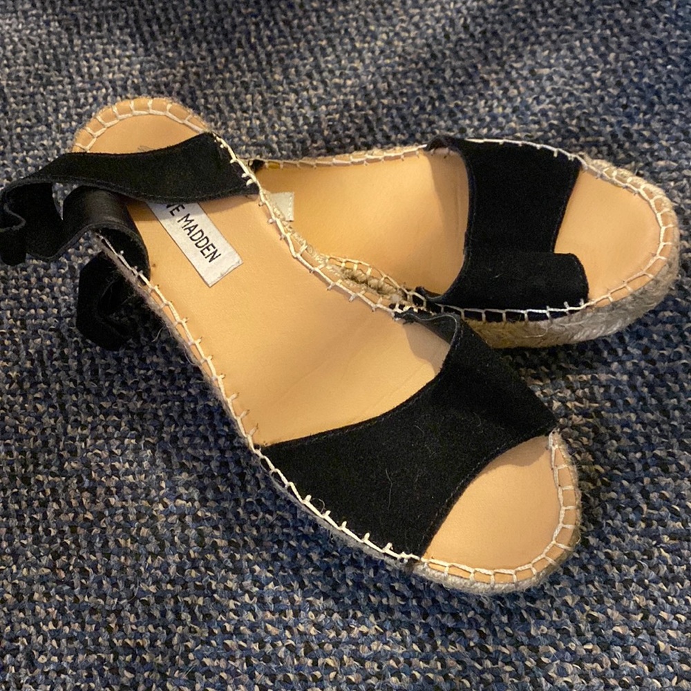 platform sandals black and cream steve madden size 7.5 #sandals #dressshoes